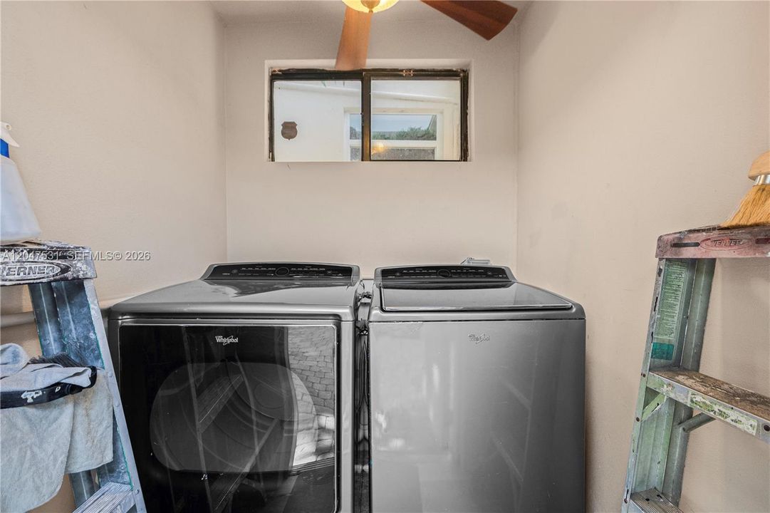 For Rent: $2,000 (1 beds, 1 baths, 500 Square Feet)