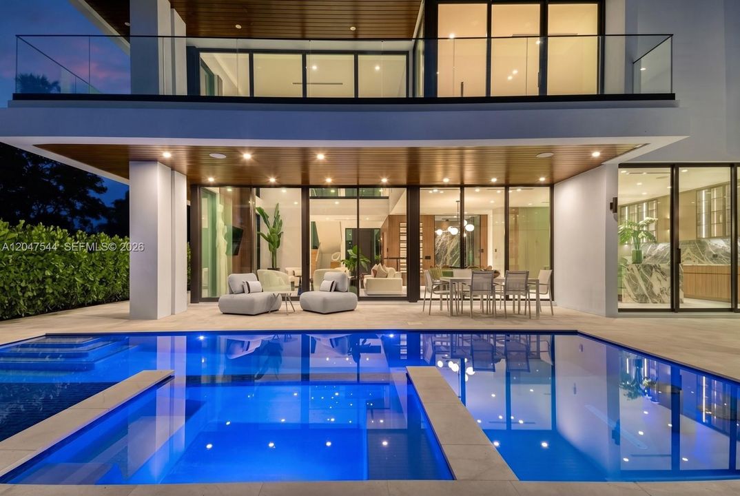 На продажу: $6,495,000 (6 спален, 6 ванн, 5577 Квадратных фут)
