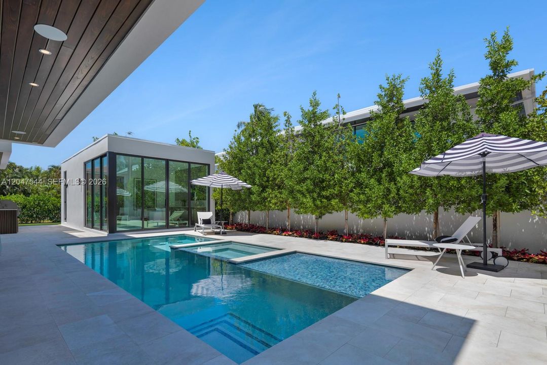 На продажу: $6,495,000 (6 спален, 6 ванн, 5577 Квадратных фут)