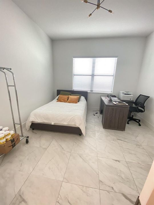 Bonus room/Den/Office
