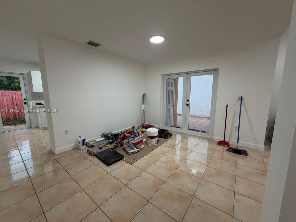 В аренду: $4,200 (4 спален, 3 ванн, 1815 Квадратных фут)