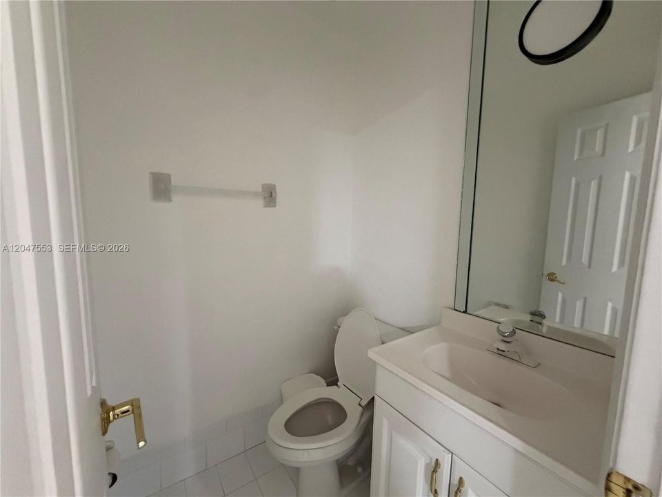 В аренду: $4,200 (4 спален, 3 ванн, 1815 Квадратных фут)