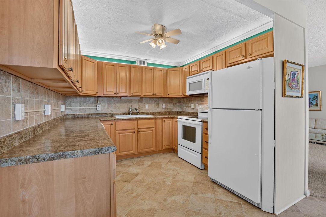 VENTNOR O Kitchen