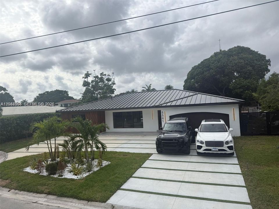 En Venta: $1,900,000 (5 camas, 3 baños, 2285 Pies cuadrados)