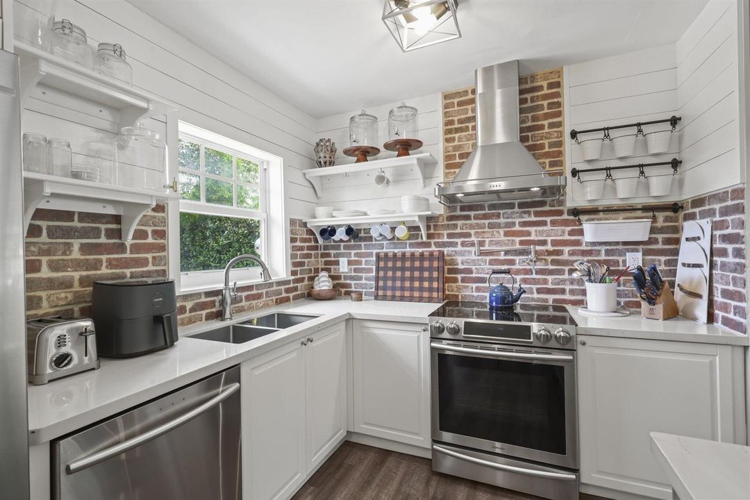 2205 West Pineridge Court - 59.jpg-SMALL