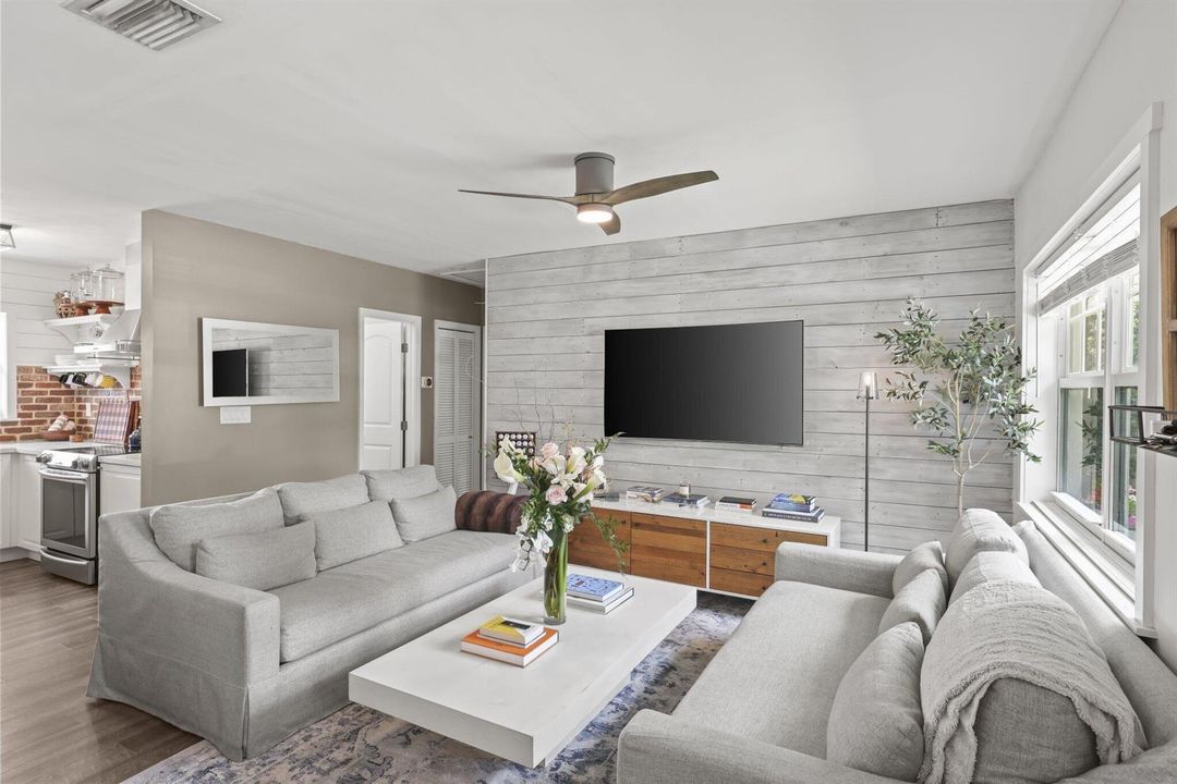 2205 West Pineridge Court - 45.jpg-SMALL