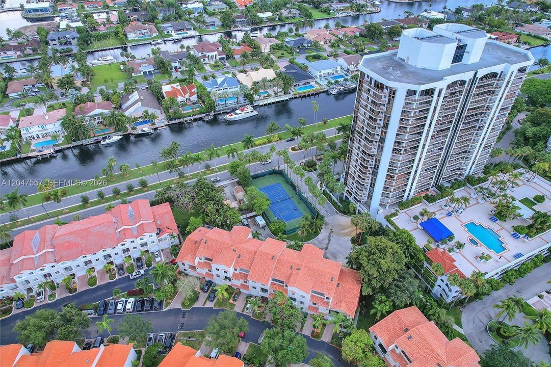 For Rent: $6,700 (4 beds, 3 baths, 2406 Square Feet)