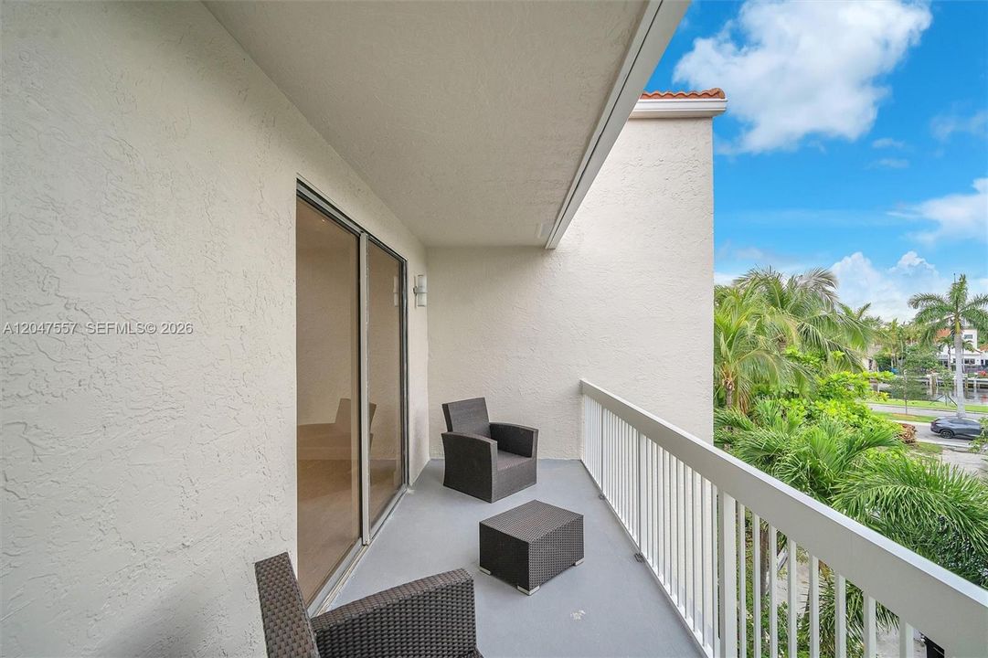For Rent: $6,700 (4 beds, 3 baths, 2406 Square Feet)