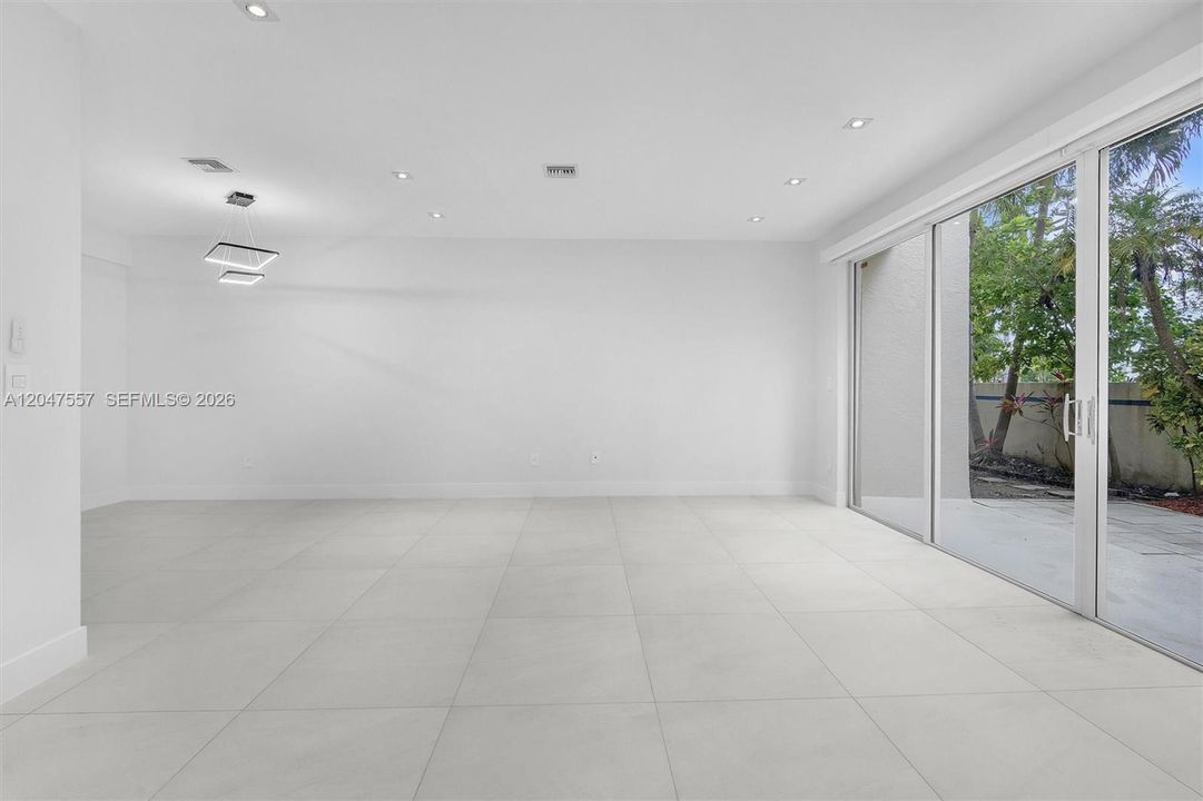 For Rent: $6,700 (4 beds, 3 baths, 2406 Square Feet)