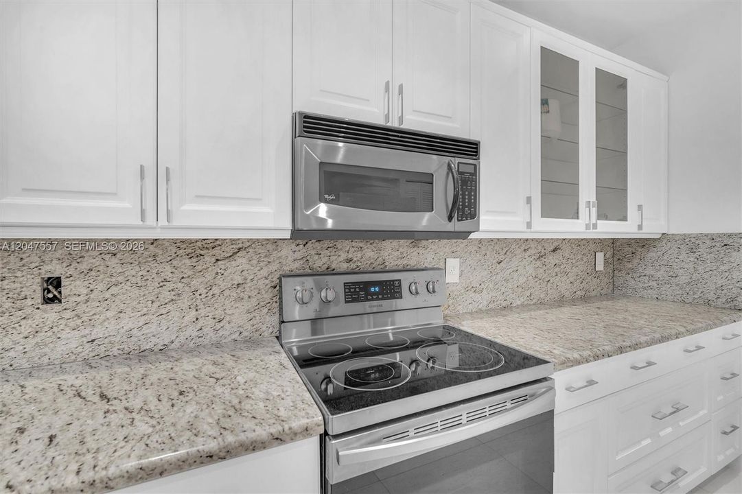 For Rent: $6,700 (4 beds, 3 baths, 2406 Square Feet)