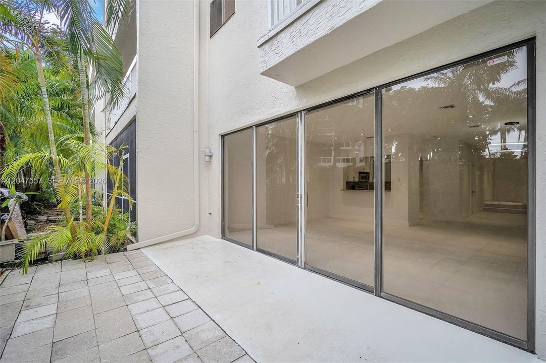 For Rent: $6,700 (4 beds, 3 baths, 2406 Square Feet)