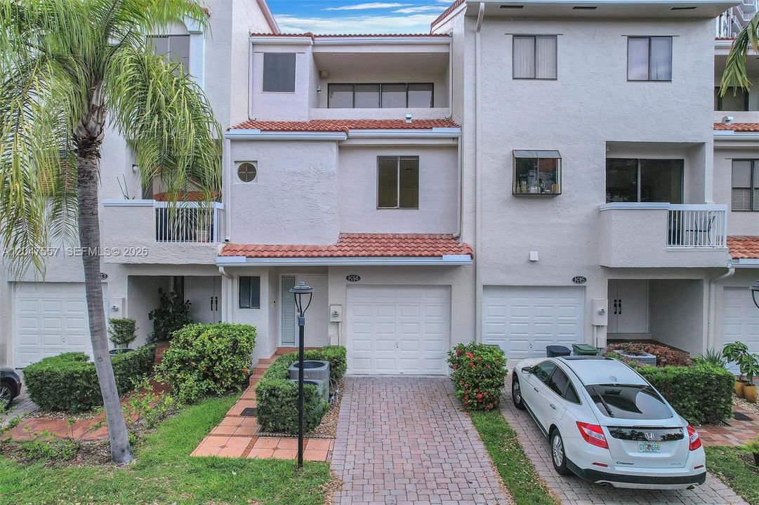 For Rent: $6,700 (4 beds, 3 baths, 2406 Square Feet)