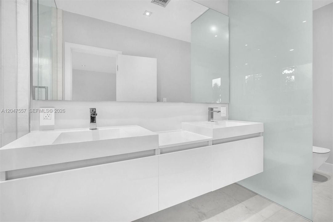 For Rent: $6,700 (4 beds, 3 baths, 2406 Square Feet)