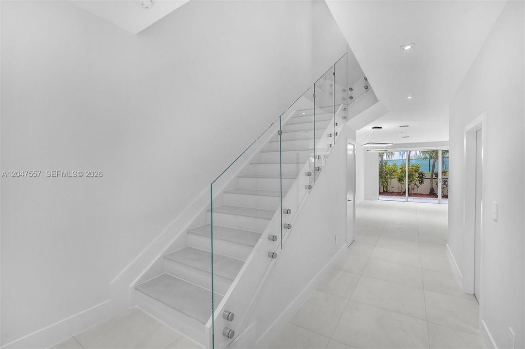 For Rent: $6,700 (4 beds, 3 baths, 2406 Square Feet)