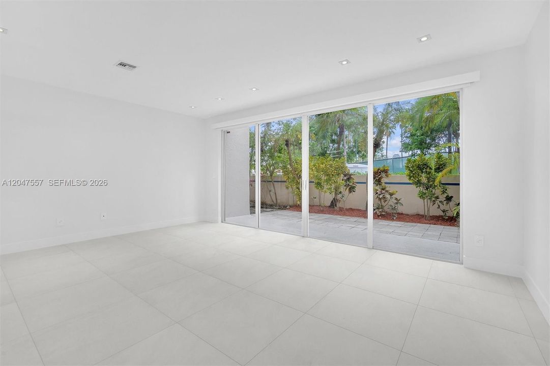 For Rent: $6,700 (4 beds, 3 baths, 2406 Square Feet)