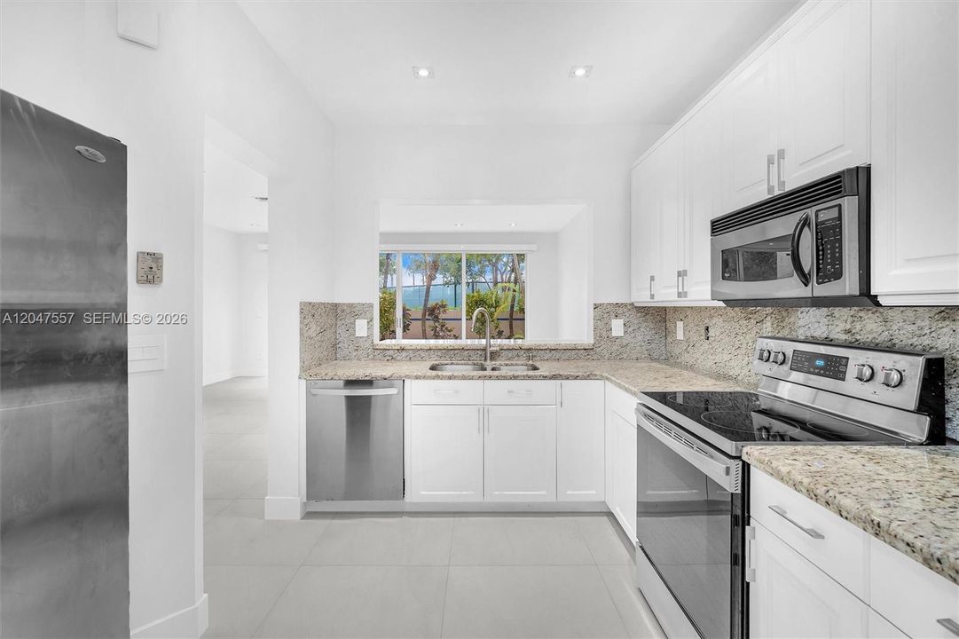 For Rent: $6,700 (4 beds, 3 baths, 2406 Square Feet)
