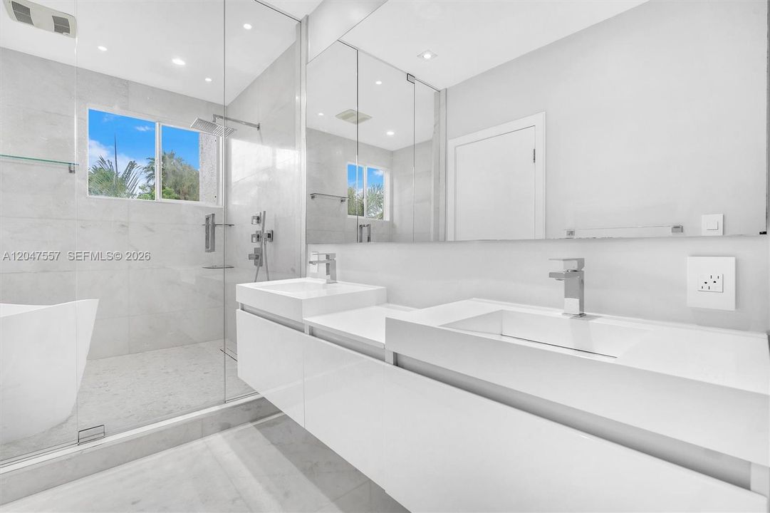 For Rent: $6,700 (4 beds, 3 baths, 2406 Square Feet)