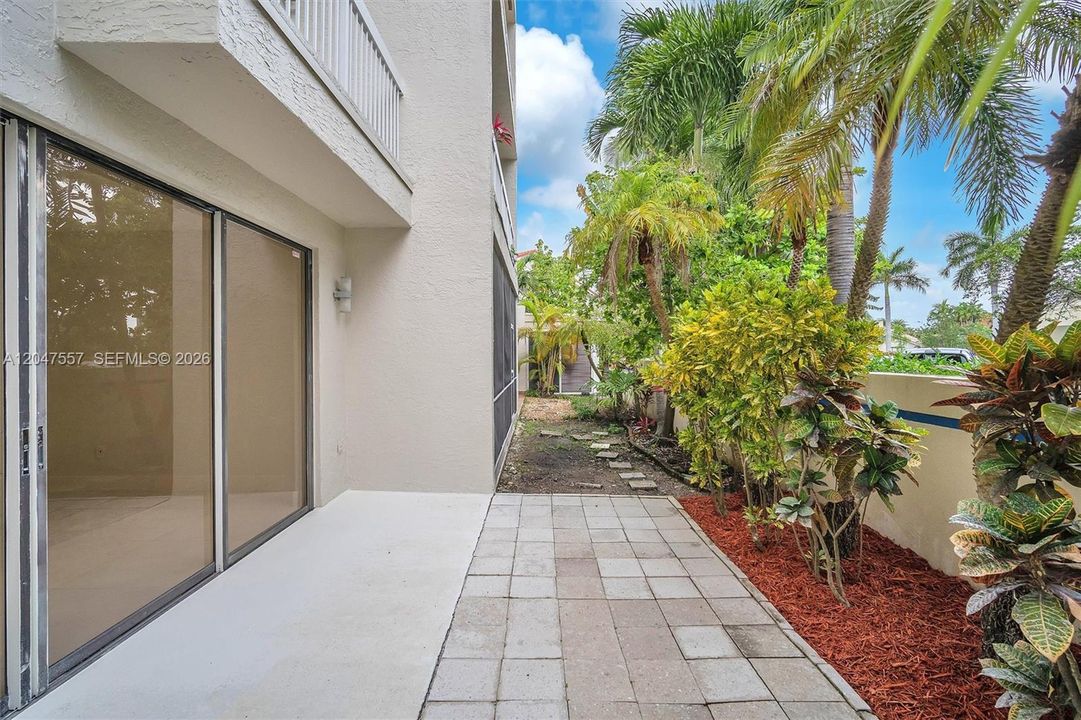 For Rent: $6,700 (4 beds, 3 baths, 2406 Square Feet)