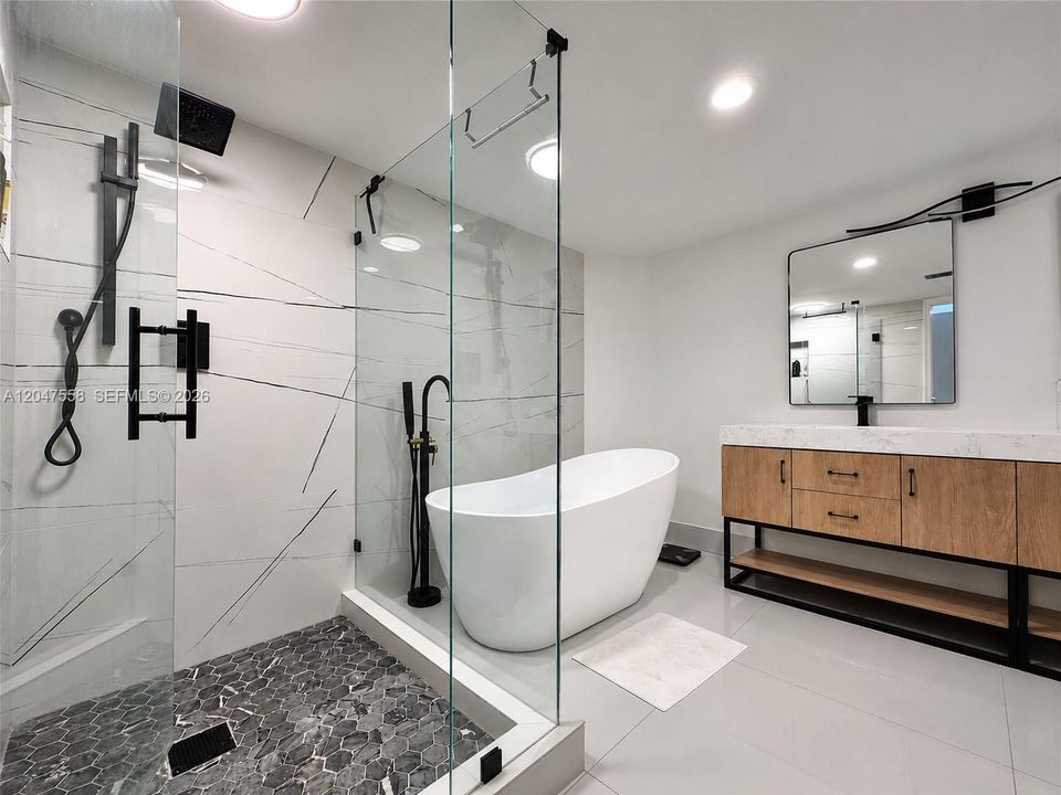 For Rent: $4,200 (2 beds, 2 baths, 1310 Square Feet)