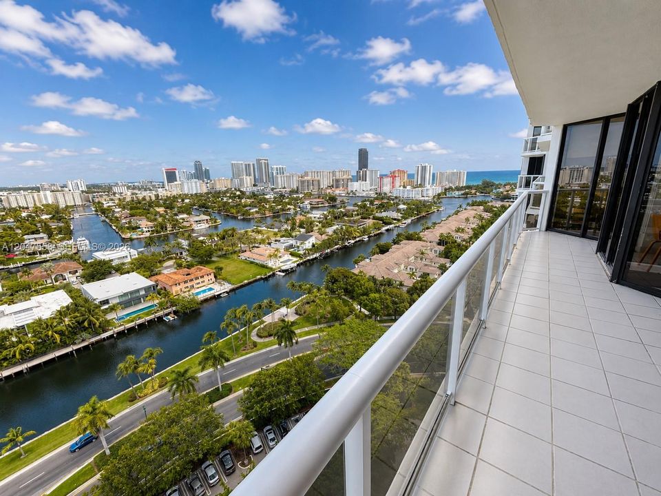For Rent: $4,200 (2 beds, 2 baths, 1310 Square Feet)