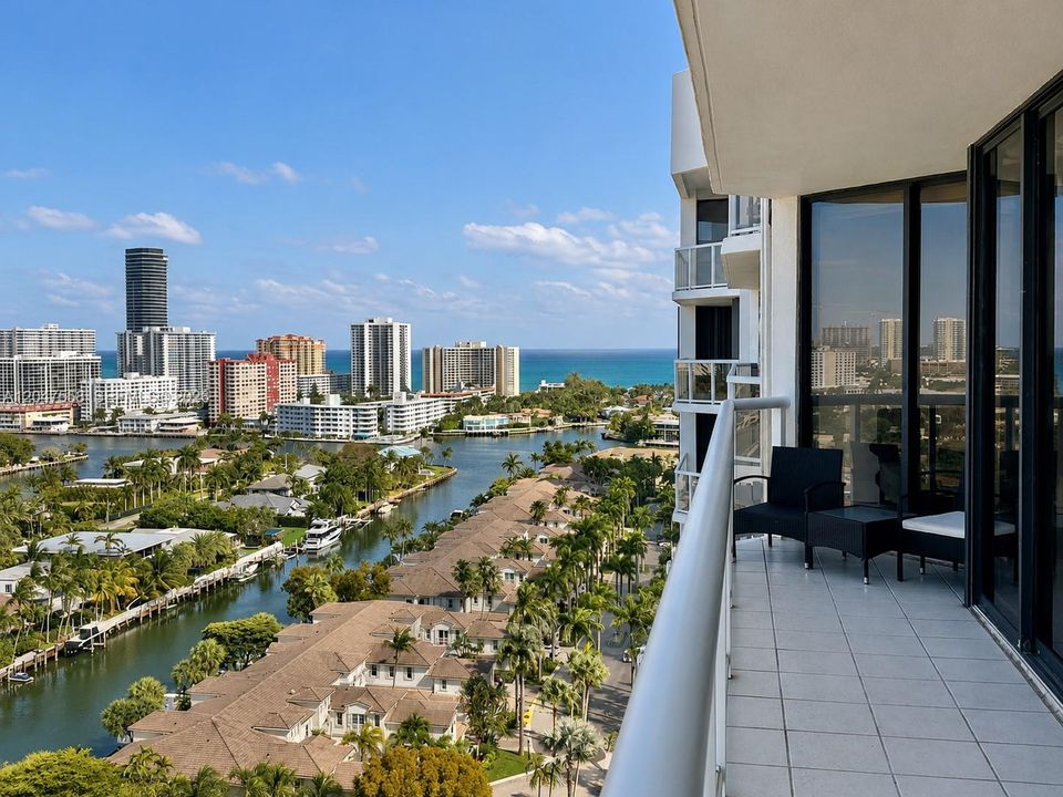 For Rent: $4,200 (2 beds, 2 baths, 1310 Square Feet)