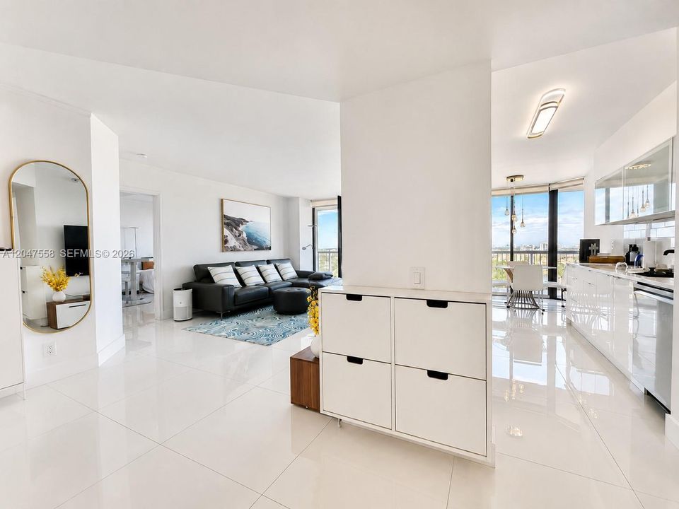 For Rent: $4,200 (2 beds, 2 baths, 1310 Square Feet)