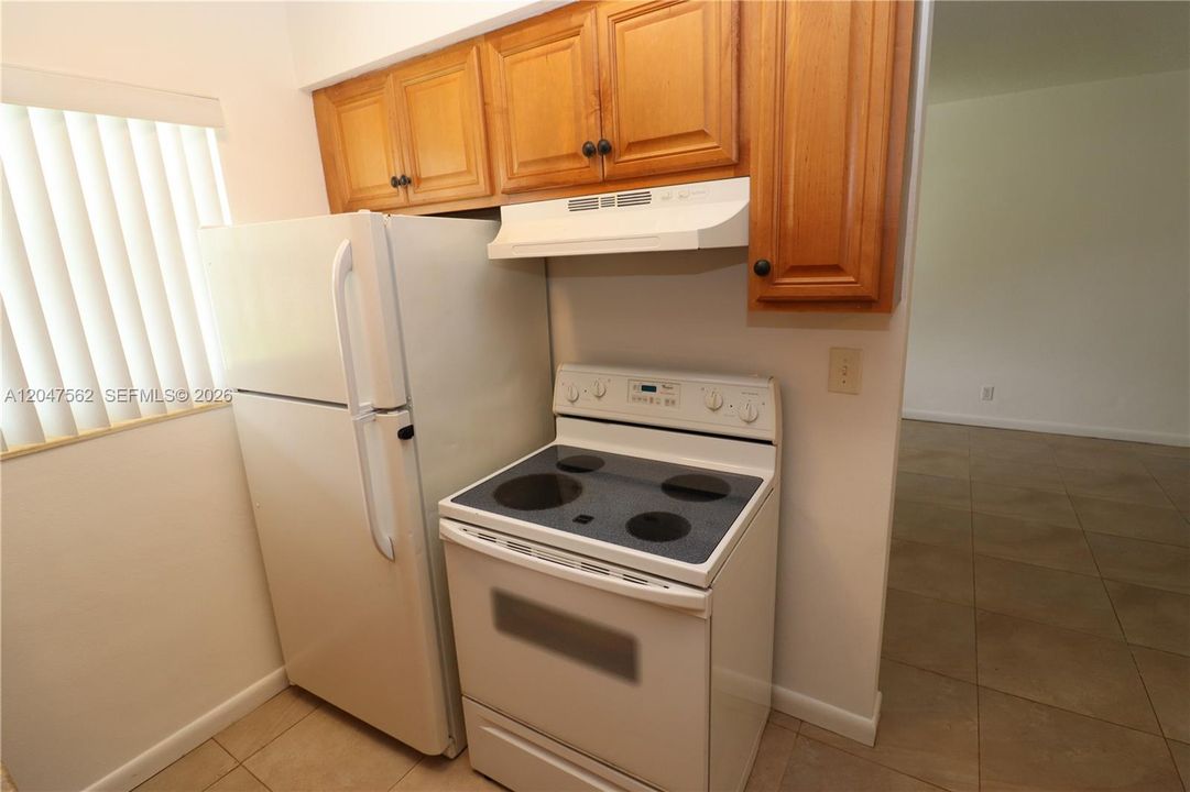 For Rent: $1,700 (1 beds, 1 baths, 600 Square Feet)