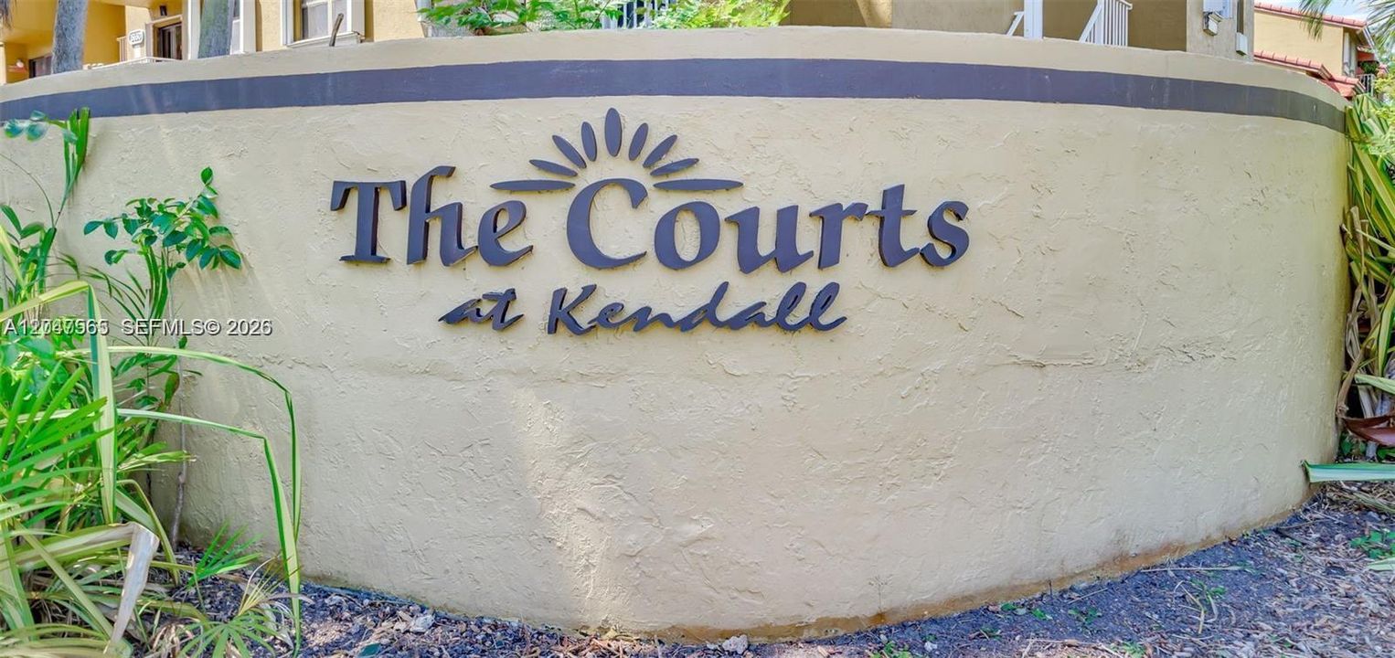 For Rent: $1,850 (2 beds, 1 baths, 867 Square Feet)