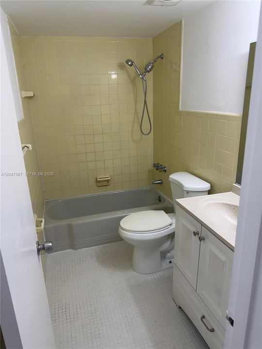 En Venta: $240,000 (2 camas, 2 baños, 1138 Pies cuadrados)