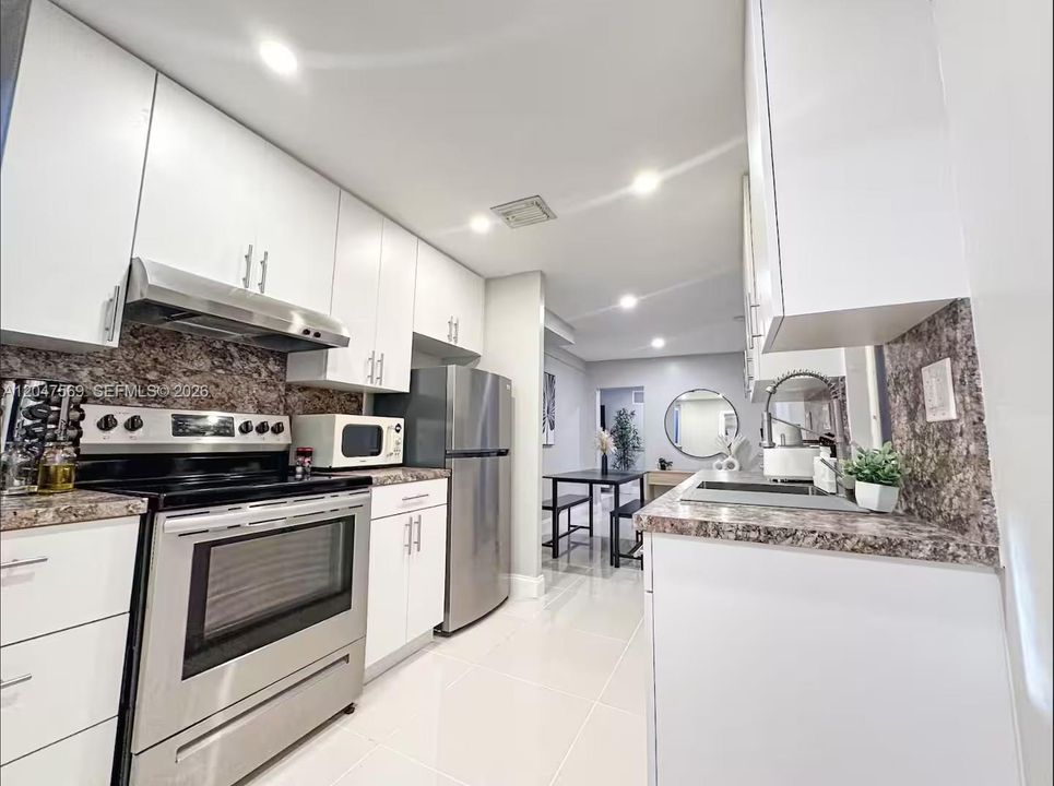 For Rent: $3,800 (3 beds, 2 baths, 1742 Square Feet)