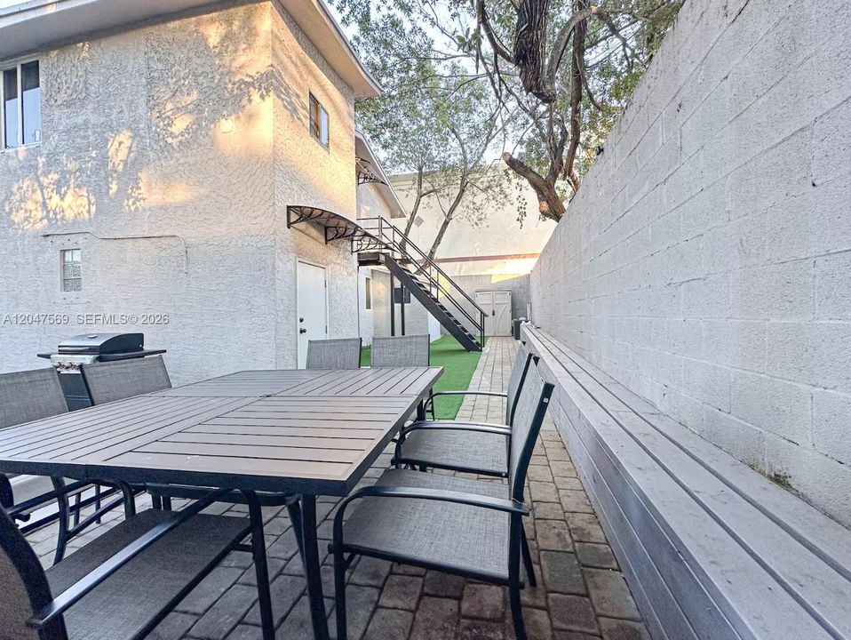For Rent: $3,800 (3 beds, 2 baths, 1742 Square Feet)