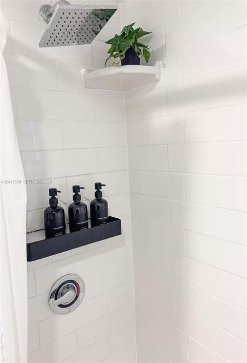 For Rent: $3,800 (3 beds, 2 baths, 1742 Square Feet)