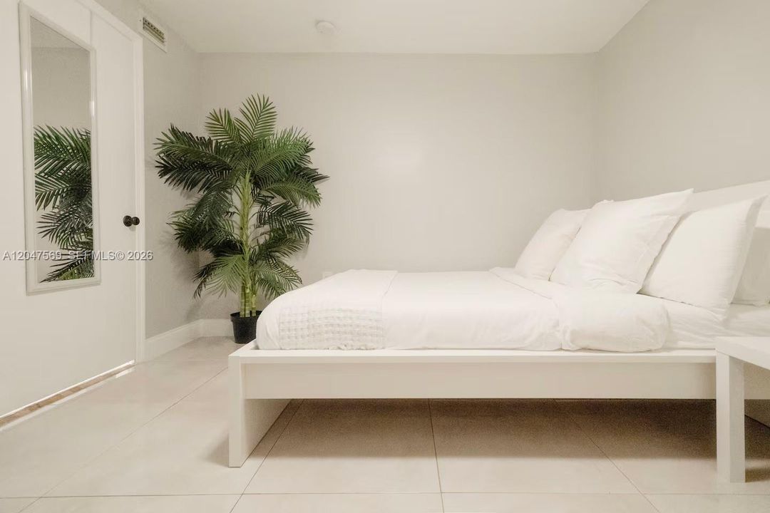 For Rent: $3,800 (3 beds, 2 baths, 1742 Square Feet)