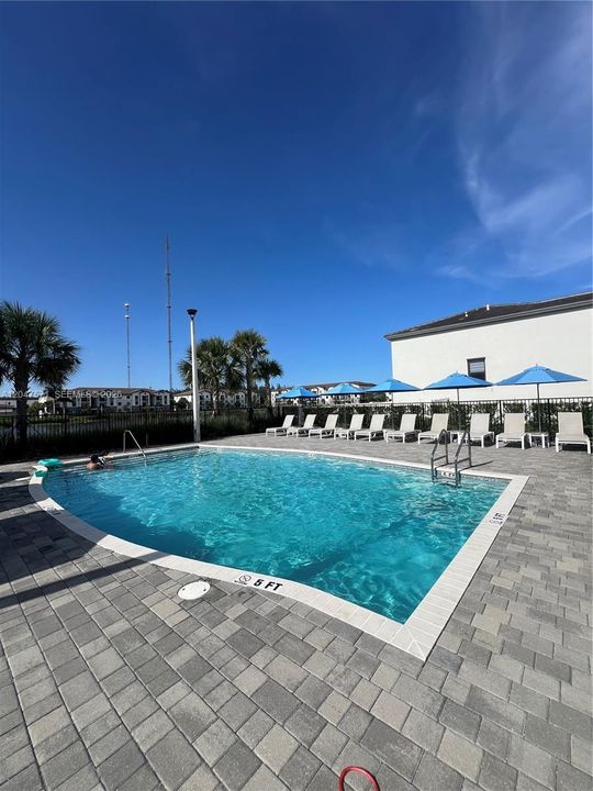 For Sale: $525,000 (4 beds, 2 baths, 1773 Square Feet)