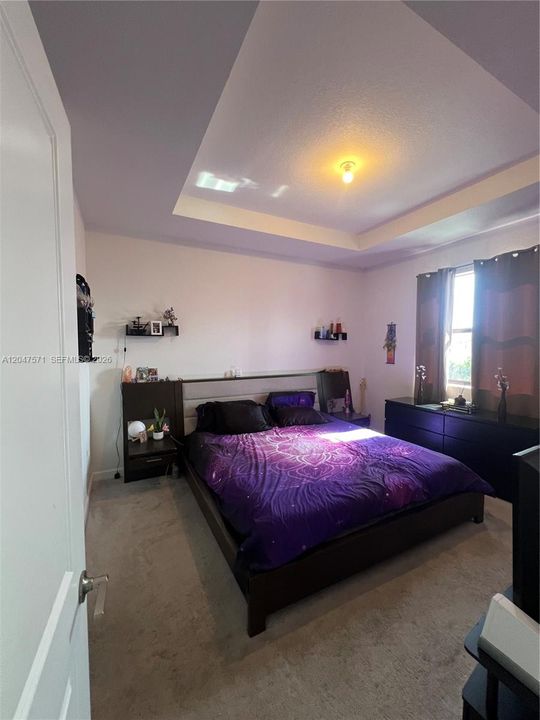 For Sale: $525,000 (4 beds, 2 baths, 1773 Square Feet)