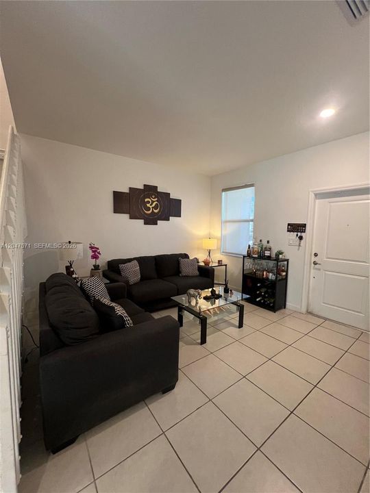For Sale: $525,000 (4 beds, 2 baths, 1773 Square Feet)