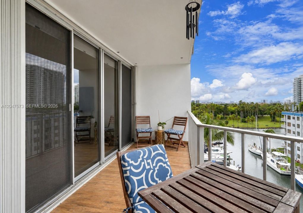 For Rent: $2,500 (2 beds, 2 baths, 1020 Square Feet)