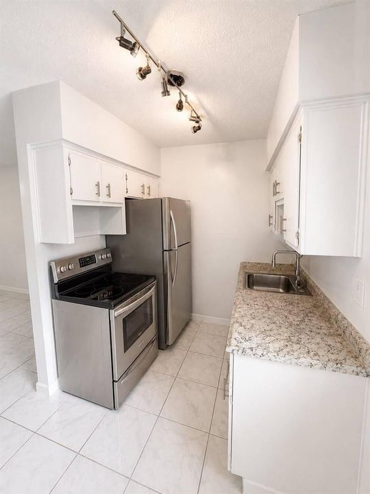 650 SW 15th 5