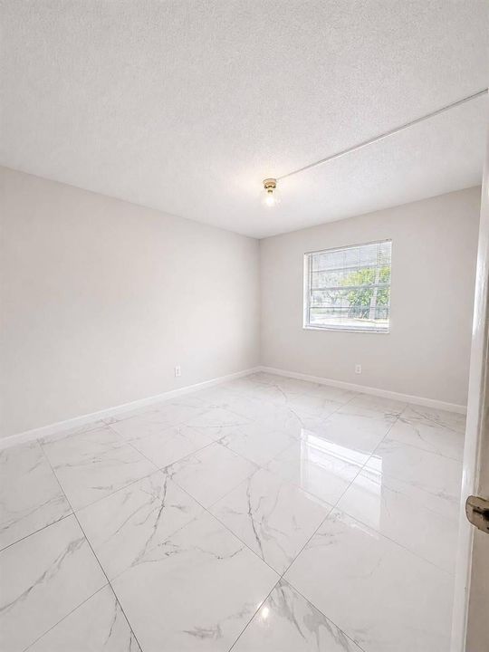 650 SW 15th 3