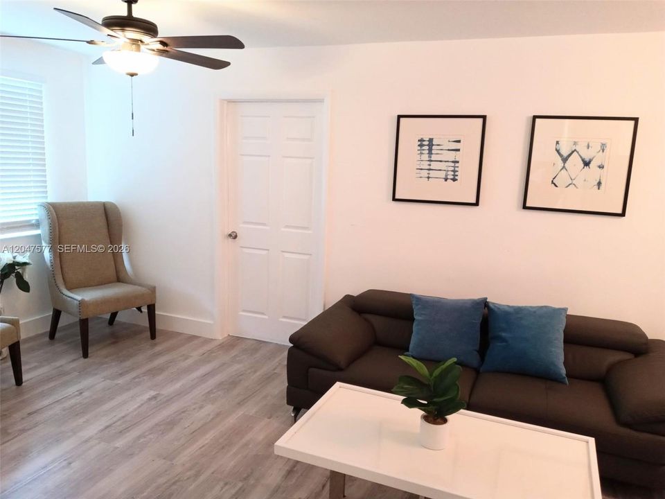 For Rent: $3,400 (4 beds, 1 baths, 1152 Square Feet)