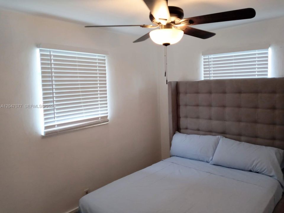 For Rent: $3,400 (4 beds, 1 baths, 1152 Square Feet)