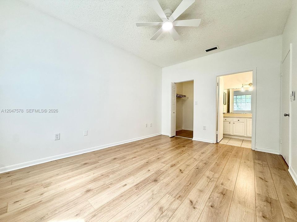 En Venta: $214,500 (1 camas, 1 baños, 628 Pies cuadrados)