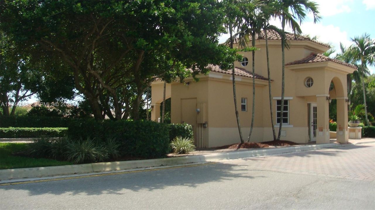 For Rent: $3,500 (2 beds, 2 baths, 1447 Square Feet)