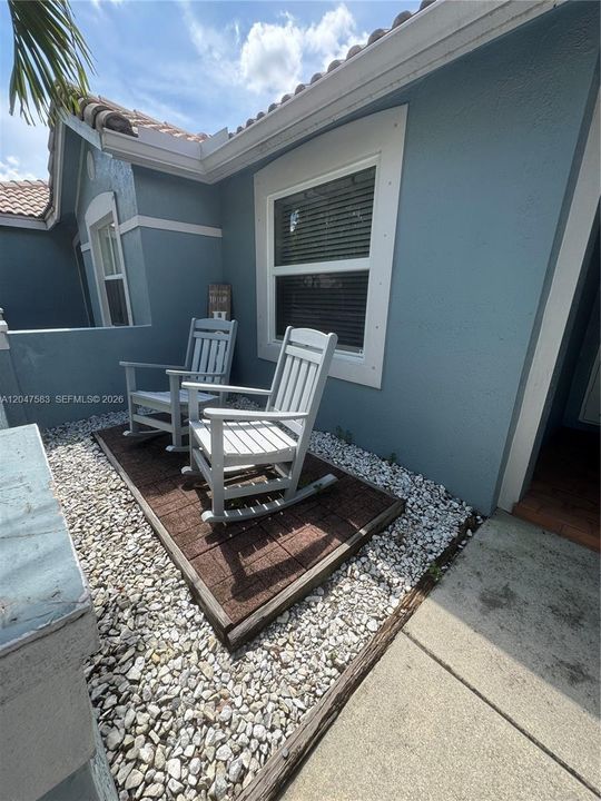 For Rent: $3,500 (2 beds, 2 baths, 1447 Square Feet)