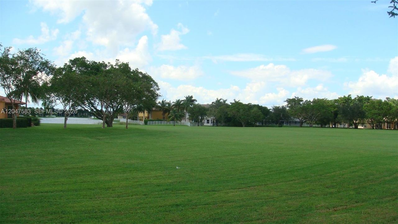 For Rent: $3,500 (2 beds, 2 baths, 1447 Square Feet)