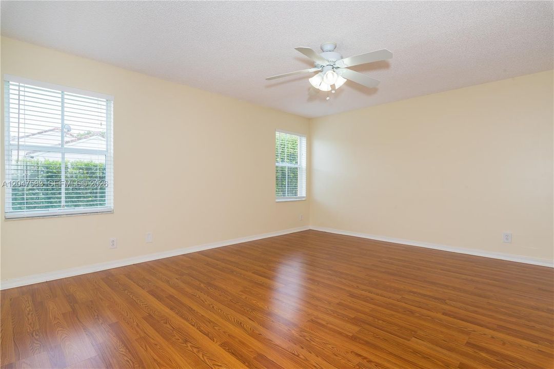 For Rent: $3,500 (2 beds, 2 baths, 1447 Square Feet)