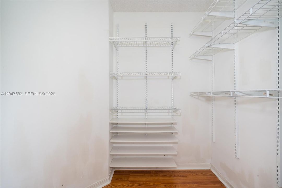 For Rent: $3,500 (2 beds, 2 baths, 1447 Square Feet)