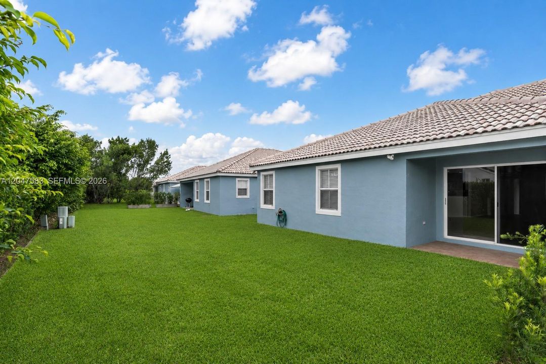 For Rent: $3,500 (2 beds, 2 baths, 1447 Square Feet)