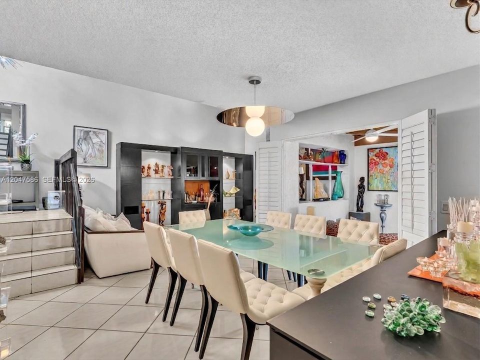 For Sale: $620,000 (2 beds, 3 baths, 1562 Square Feet)