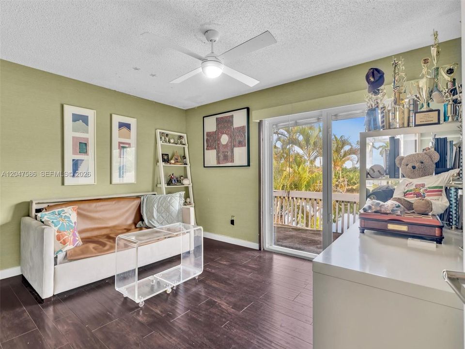For Sale: $620,000 (2 beds, 3 baths, 1562 Square Feet)